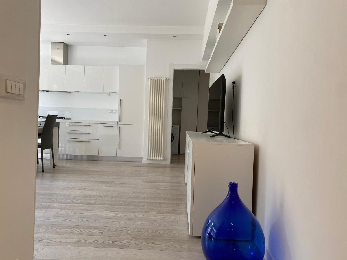 Suitelowcost Ponti Naviglio Milano Esterno foto