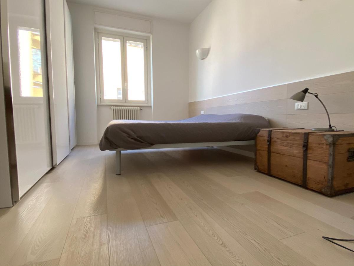 Suitelowcost Ponti Naviglio Milano Esterno foto