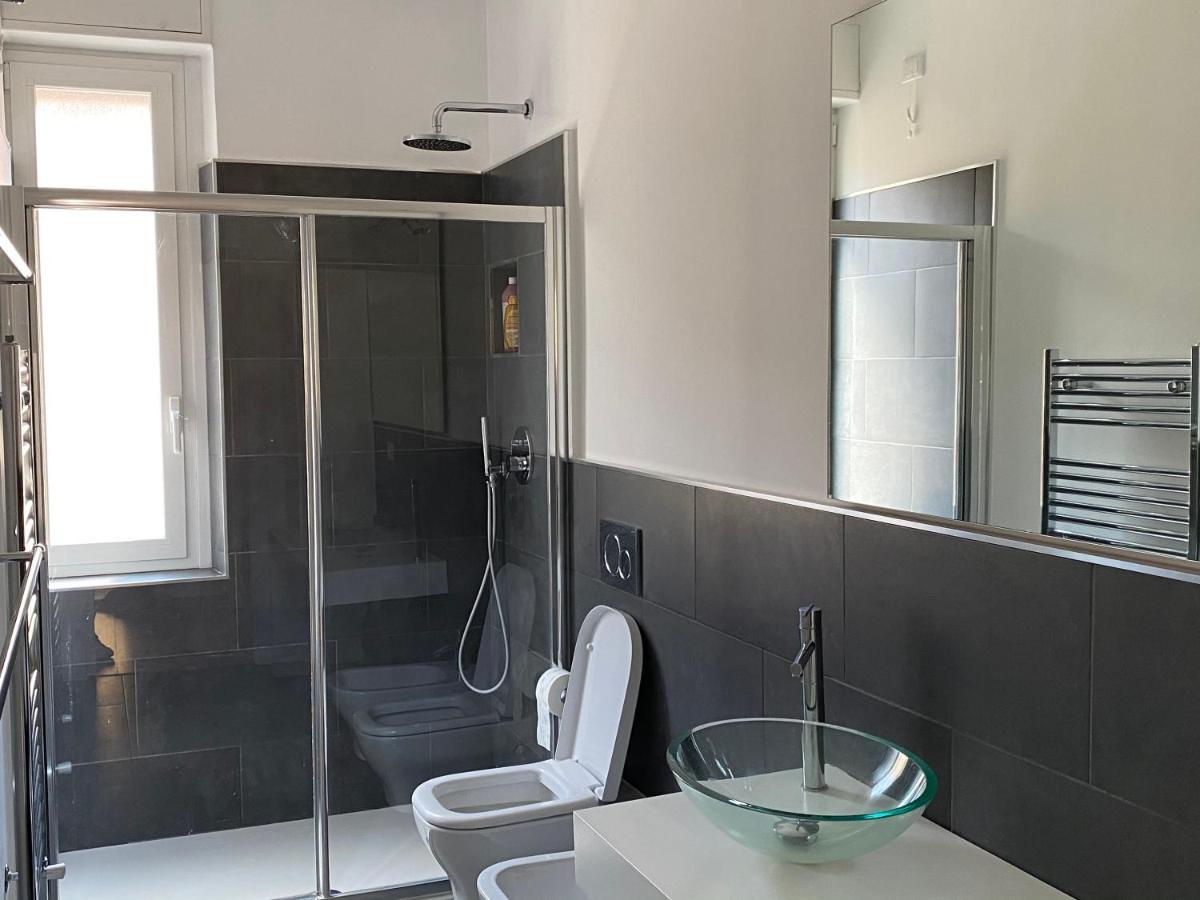 Suitelowcost Ponti Naviglio Milano Esterno foto